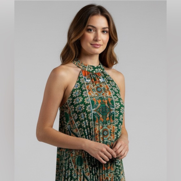 Boho Pleated Halter Neck Hem Dress - Picture 2 of 10